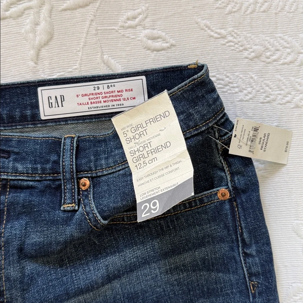 NWT Gap Girlfriend Short Dark Wash Denim Shorts - Picture 3 of 4